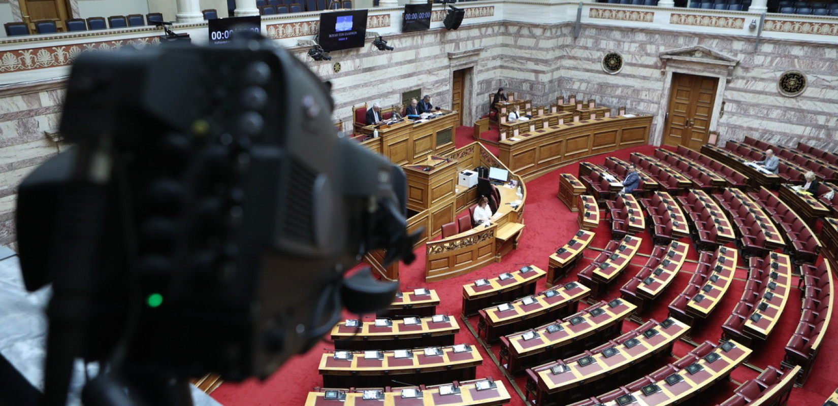 Αντιπολίτευση: Μετά την πρώτη αμηχανία, μάχη επικράτησης και... επιβίωσης