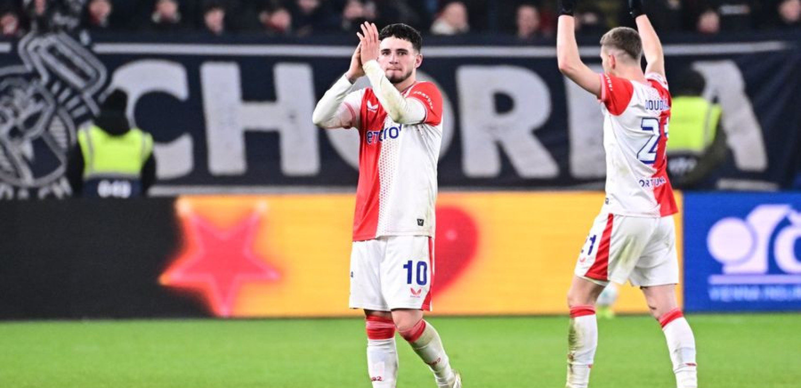 ΠΑΟΚ: Αποθέωση για Ζαφείρη στην τελευταία εμφάνιση με τη Σλάβια Πράγας (βίντεο)