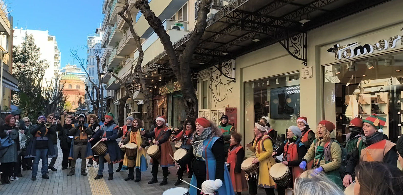 Θεσσαλονίκη: Με κάλαντα και χορούς από σήμερα το μεσημέρι το γλέντι στο κέντρο (βίντεο)