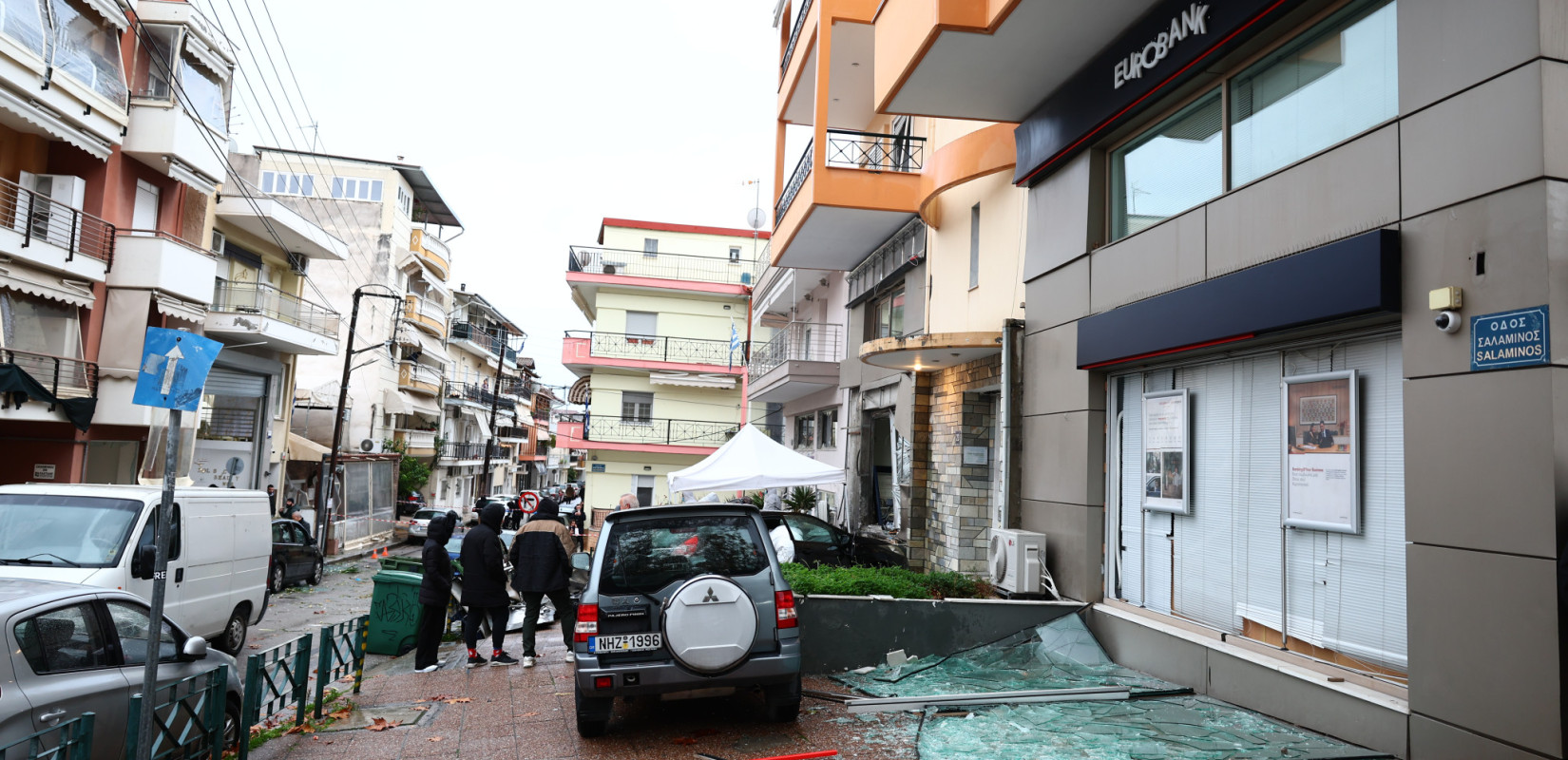 Θεσσαλονίκη: Έκρηξη βόμβας σε υποκατάστημα τράπεζας στον Εύοσμο (βίντεο)