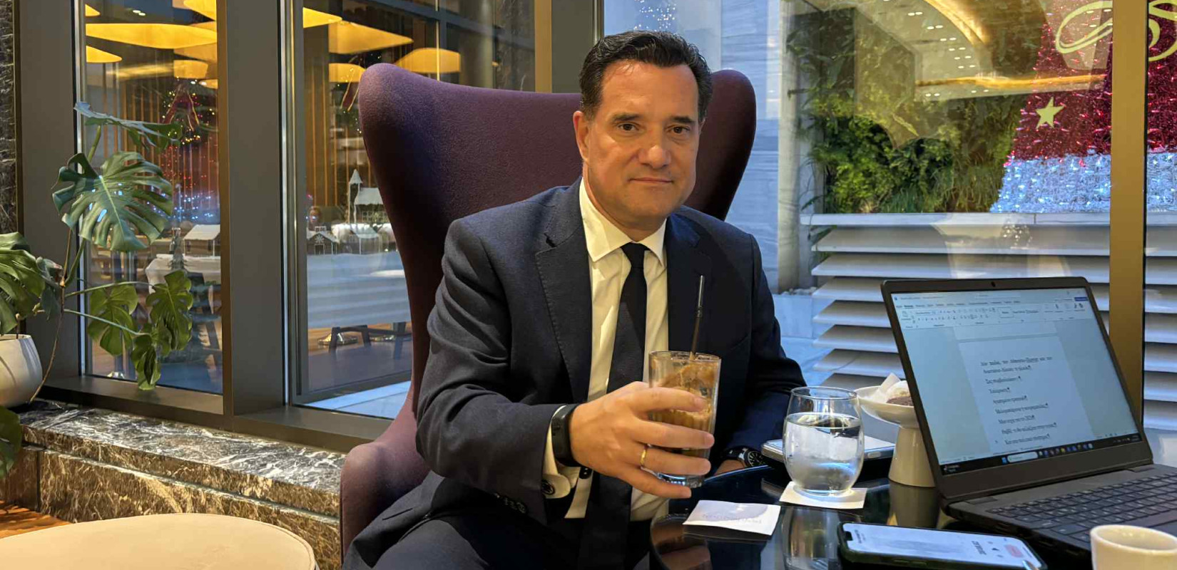 Πρωινός καφές με τον υπουργό Υγείας Άδωνι Γεωργιάδη (βίντεο)