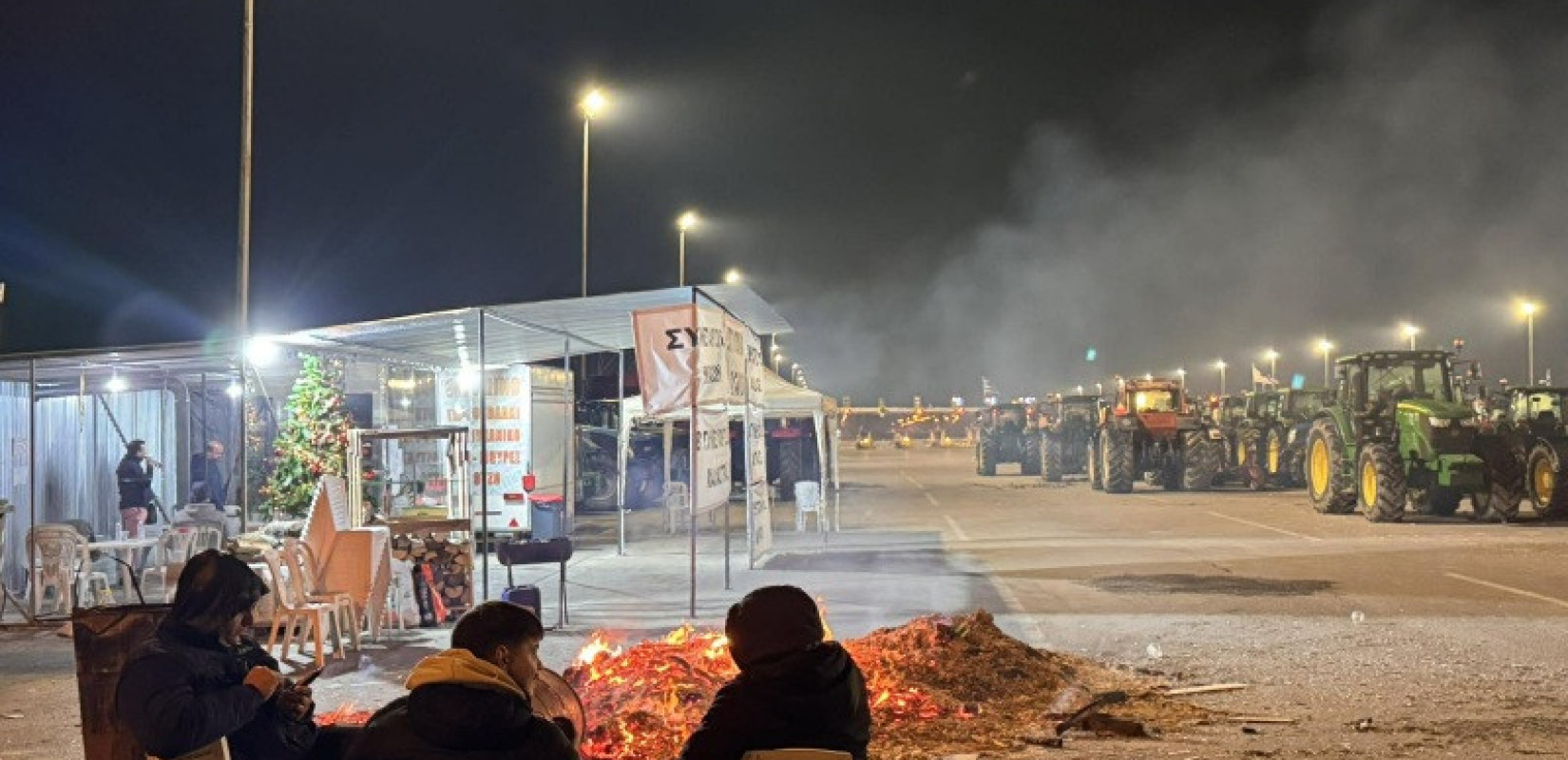 Θεσσαλονίκη: «Σηκώνουν» τις μπάρες των διοδίων του Ωραιοκάστρου οι αγρότες - Αποκλεισμένη μέχρι την Τρίτη η Ε.Ο. Αθηνών- Θεσσαλονίκης