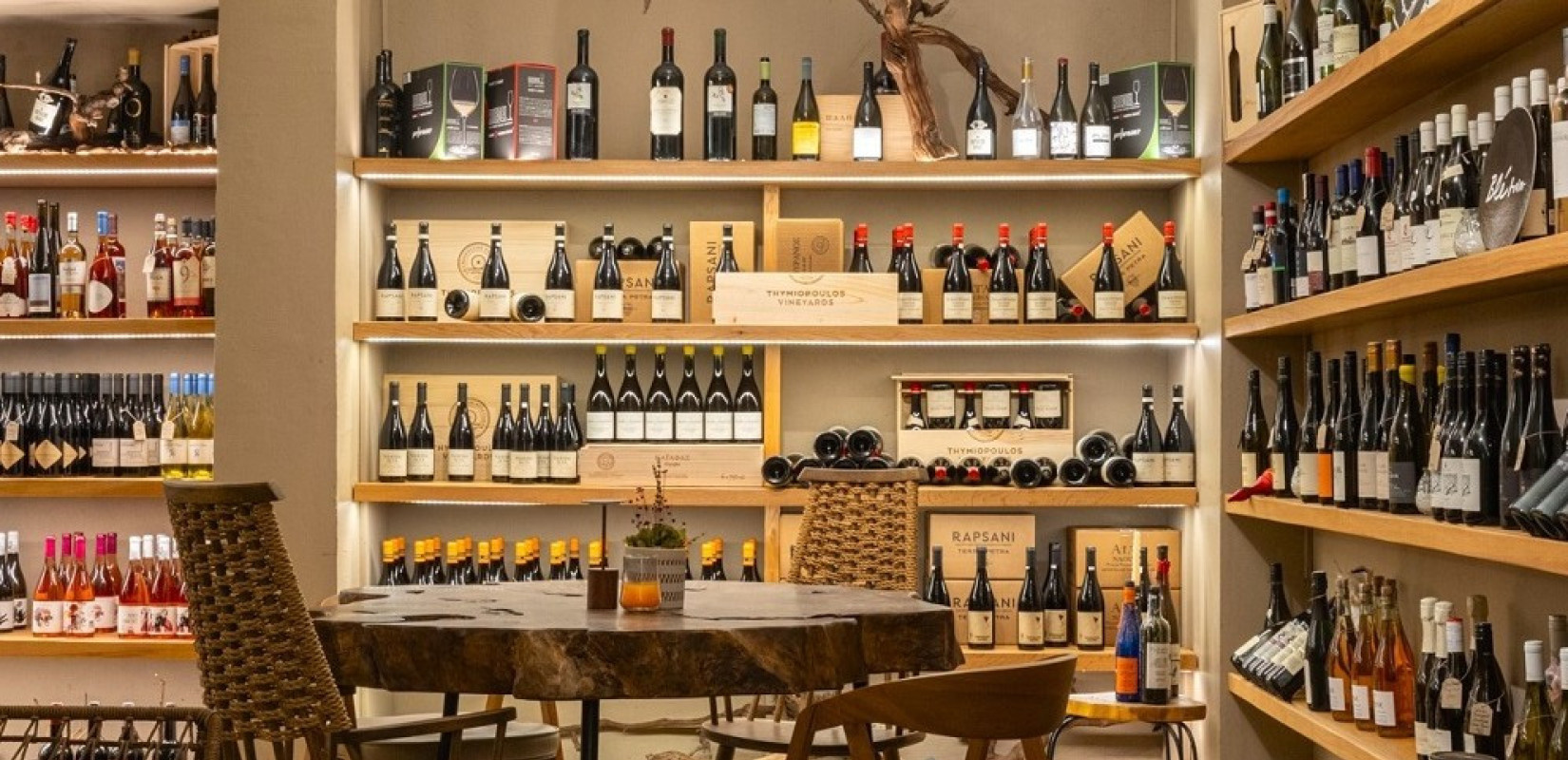 Blé Vin: H wine boutique, prosciutteria και bakery bistro στον πεζόδρομο της Γεωργίου Σταύρου, δίπλα από το «Blé Taste Gallery»