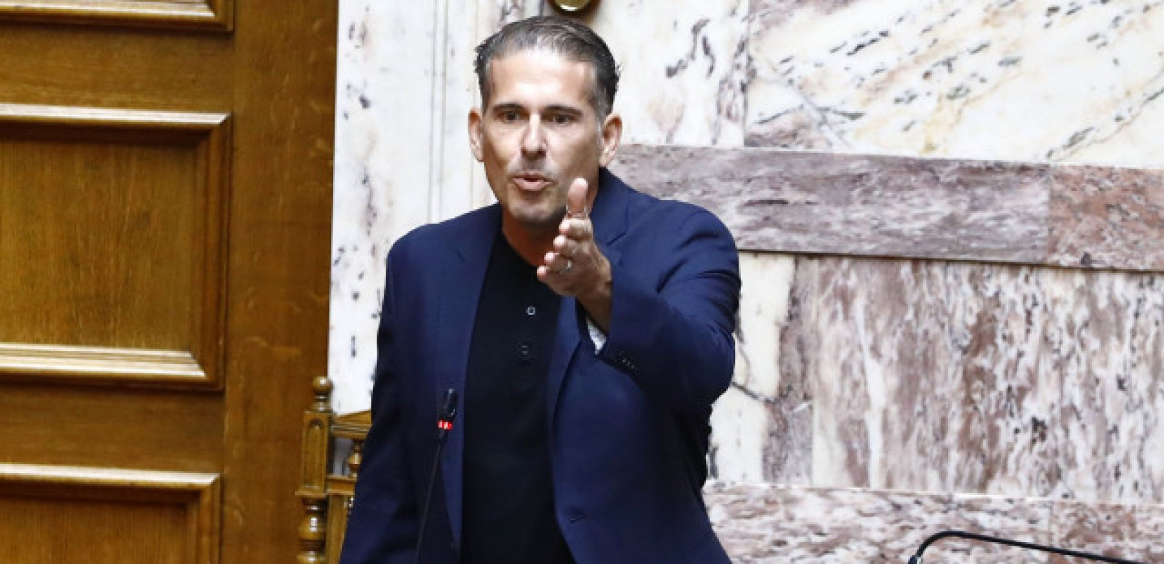 Υπό την επήρεια αλκοόλ οδηγούσε ο πρώην βουλευτής Διαμαντής Καραναστάσης - Του αφαιρέθηκε το δίπλωμα