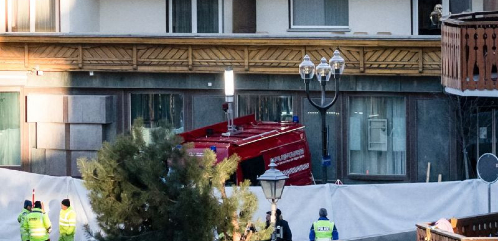 Ελβετία: Βεγγαλικό σε μπουκάλι σαμπάνιας πιθανή αιτία της πολύνεκρης τραγωδίας στο Κραν Μοντανά (βίντεο)