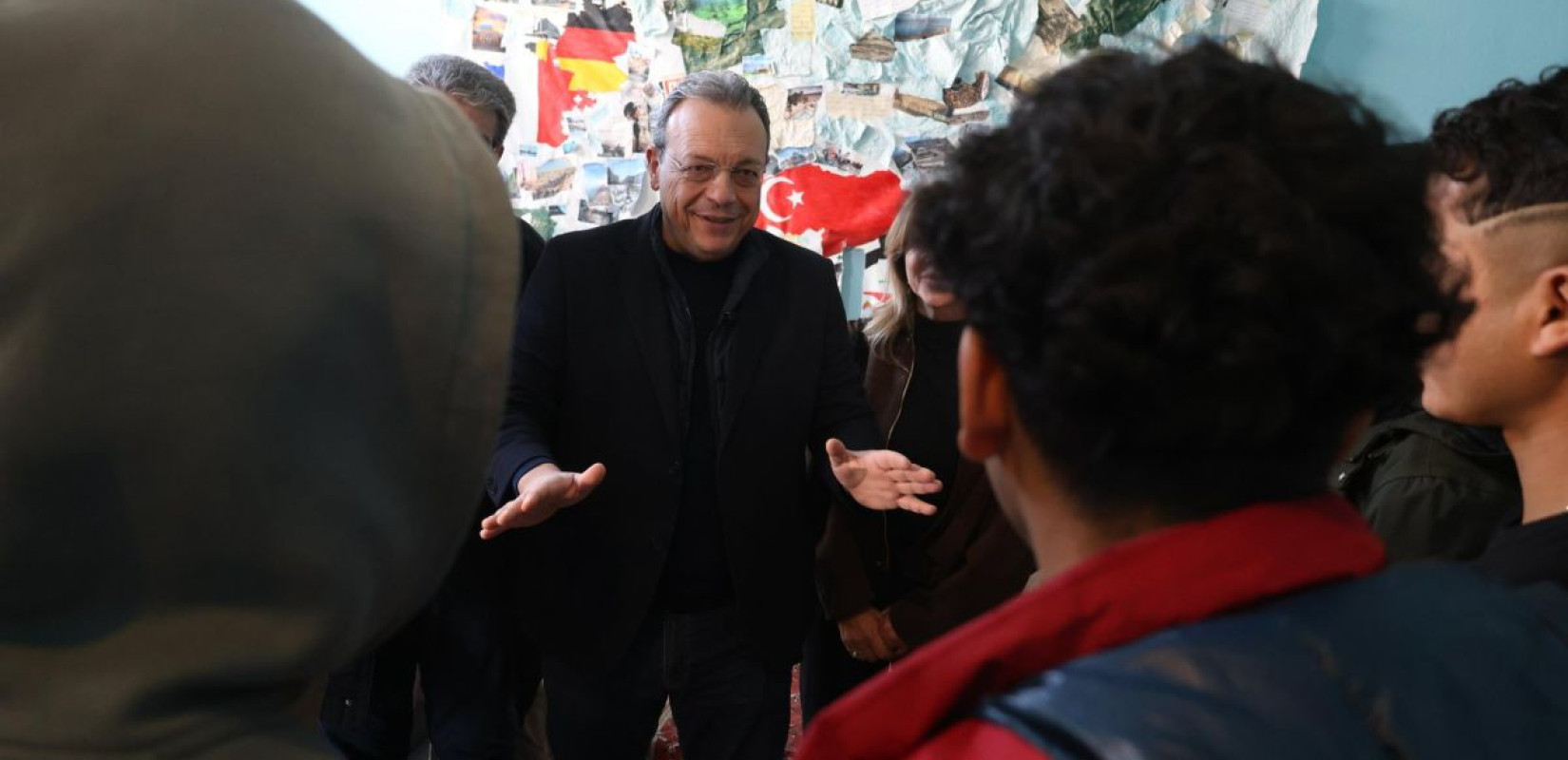 Επίσκεψη Φάμελλου σε δομές αλληλεγγύης στη Θεσσαλονίκη: «Ανάγκη οι σταθερές χρηματοδοτήσεις για το κοινωνικό κράτος»