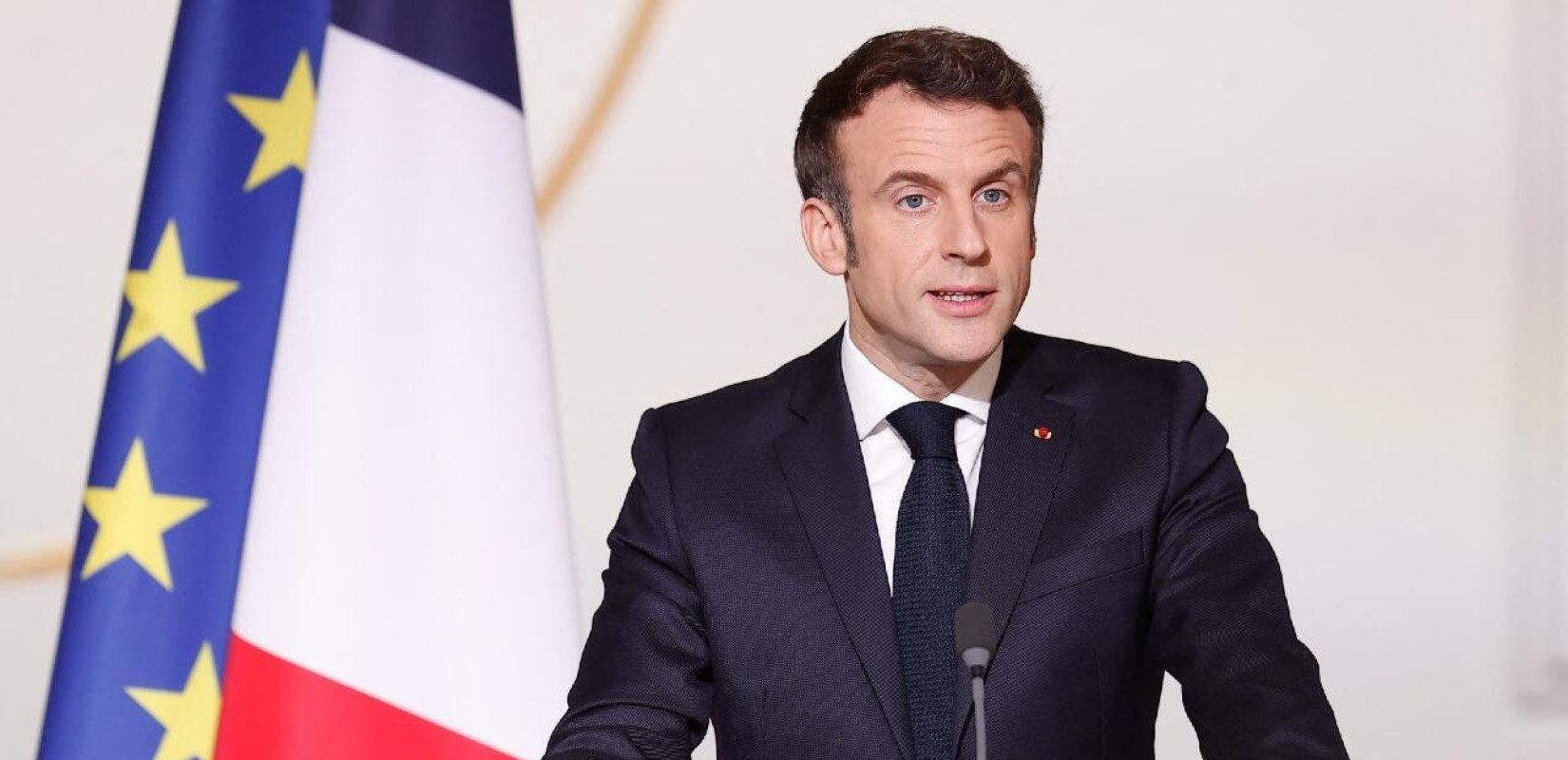 Ε. Μακρόν: «Η Ε.Ε. πρέπει να δημιουργήσει ένα μέσο κοινού δανεισμού για να αμφισβητήσει το δολάριο - Δεν έχει τελειώσει ο εκφοβισμός των ΗΠΑ»