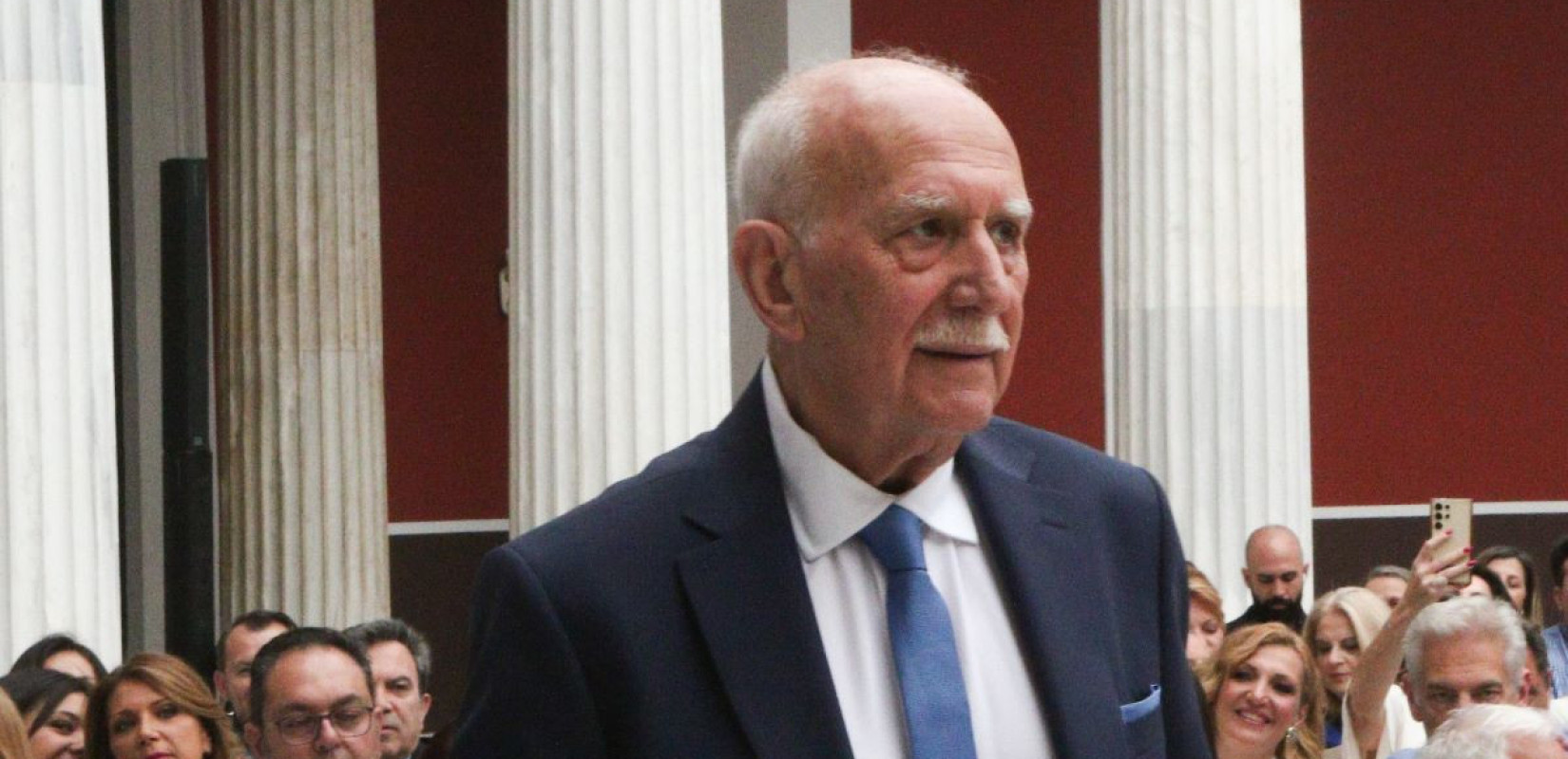 Η ανακοίνωση της ΕΣΗΕΑ για την απώλεια του Γιώργου Παπαδάκη