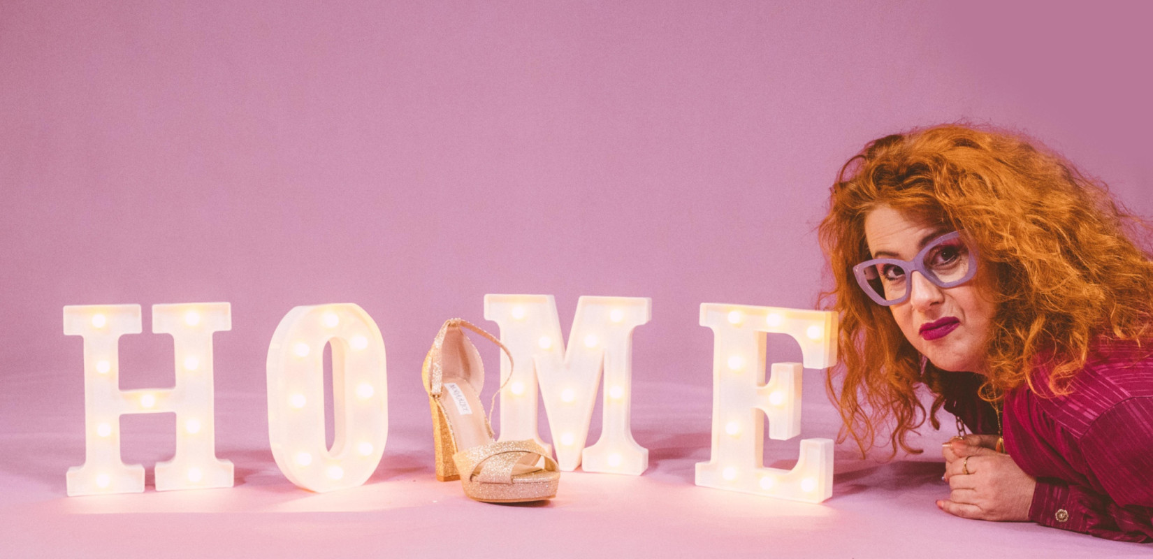 Λαμπερά Παράσιτα: Το musical που κλείνει το μάτι στον κόσμο της απληστίας