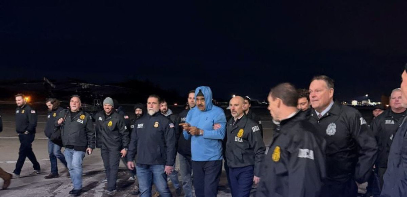 Σε κέντρο κράτησης στη Νέα Υόρκη ο Νικολάς Μαδούρο μετά την απαγωγή του από τη Βενεζουέλα – Οι κατηγορίες και το πολιτικό θρίλερ