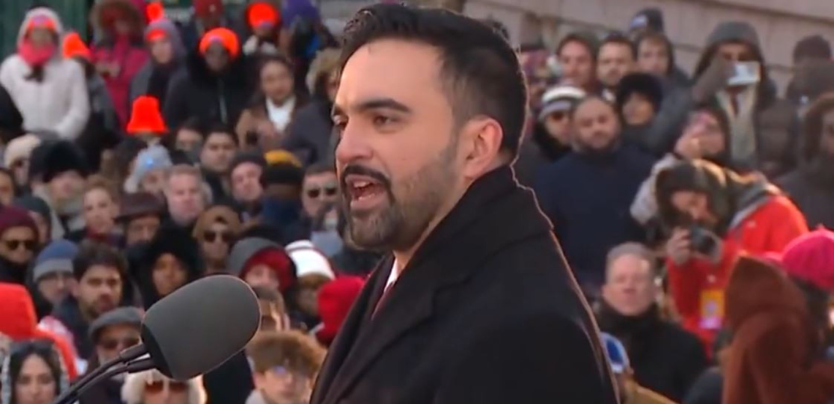 ΗΠΑ: Και επίσημα δήμαρχος της Νέας Υόρκης ο Ζοχράν Μαμντάνι - Ορκωμοσία με υποσχέσεις υλοποίησης των σχεδίων του