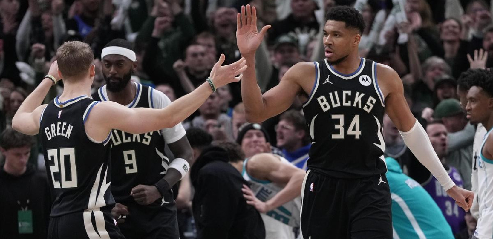 ΝΒΑ: Το κάρφωμα του Αντετοκούνμπο έβαλε τέλος σε μία «τρελή» βραδιά (βίντεο)