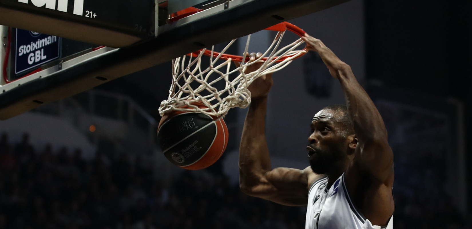 Μπάσκετ: Δώρο Χριστουγέννων η 100άρα του ΠΑΟΚ επί του Πανιωνίου (βίντεο)