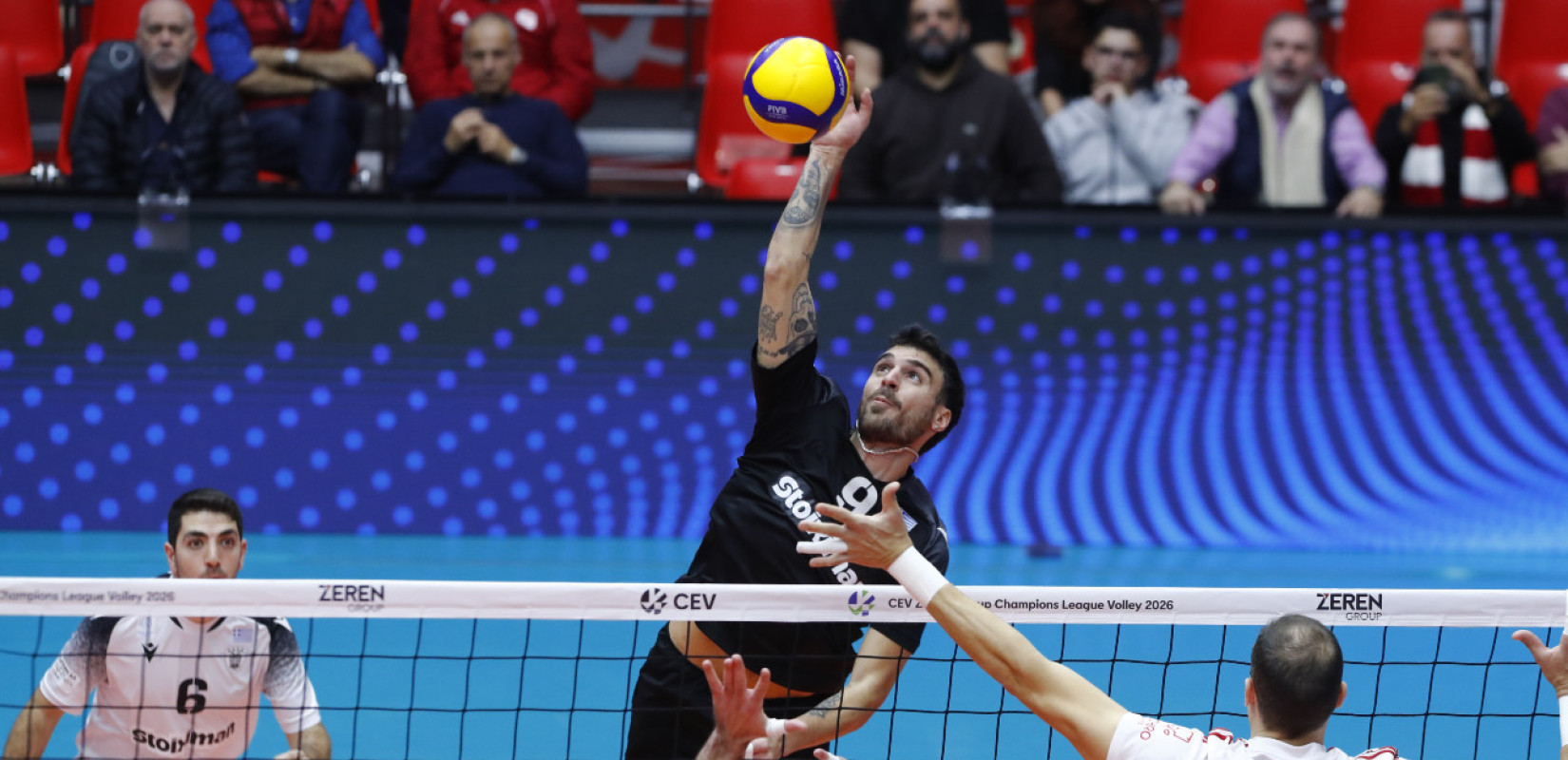 Βόλεϊ: Θρίαμβος του ΠΑΟΚ στην έδρα του Ολυμπιακού (βίντεο)