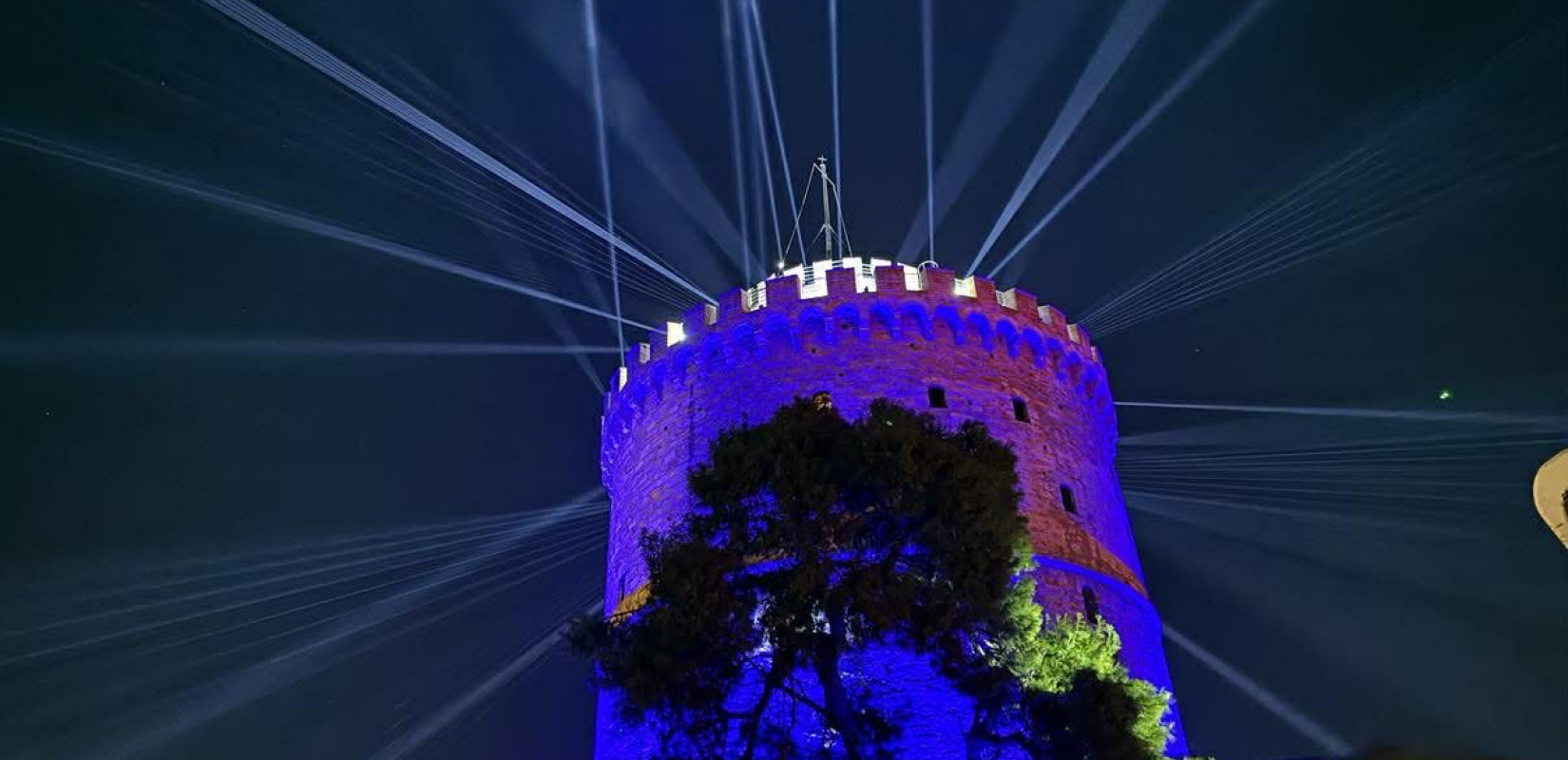 Η Θεσσαλονίκη υποδέχθηκε το 2026 με ένα ξέφρενο πάρτι - Οι Dj's  ξεσήκωσαν το κοινό - Δείτε live