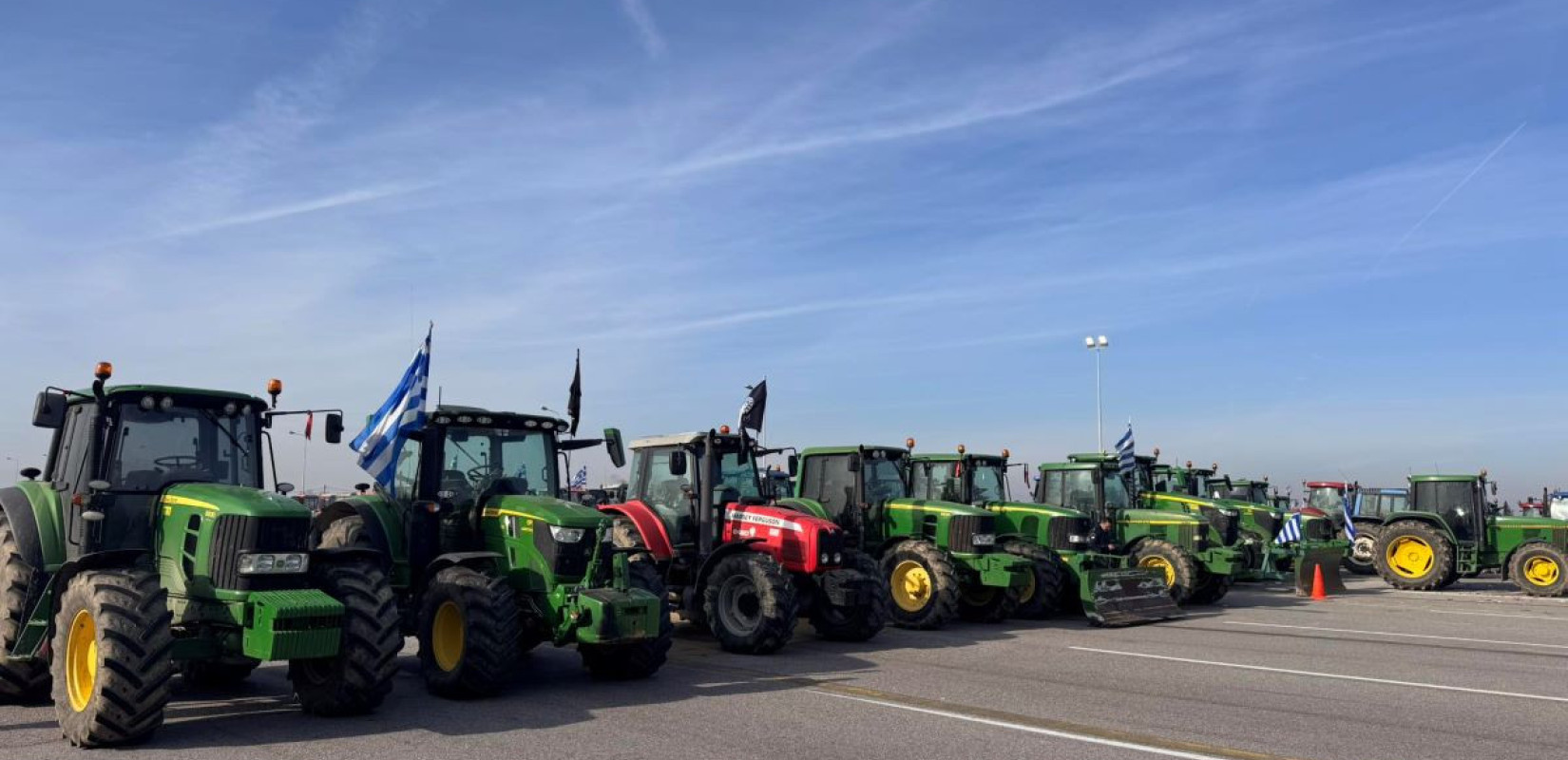 Κλειστός ο δρόμος στο τελωνείο των Ευζώνων από τα αγροτικά μπλόκα - Ποια σημεία της Μακεδονίας μένουν ανοιχτά