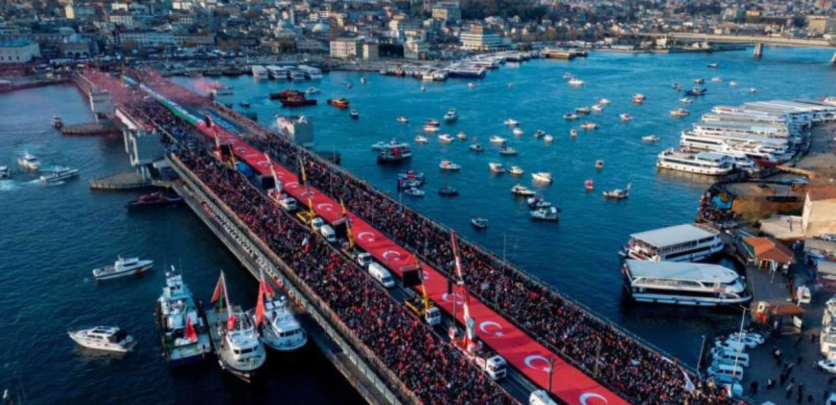 Κωνσταντινούπολη: Μαζική πορεία υπέρ της Παλαιστίνης - Εκατοντάδες χιλιάδες στους δρόμους (βίντεο)