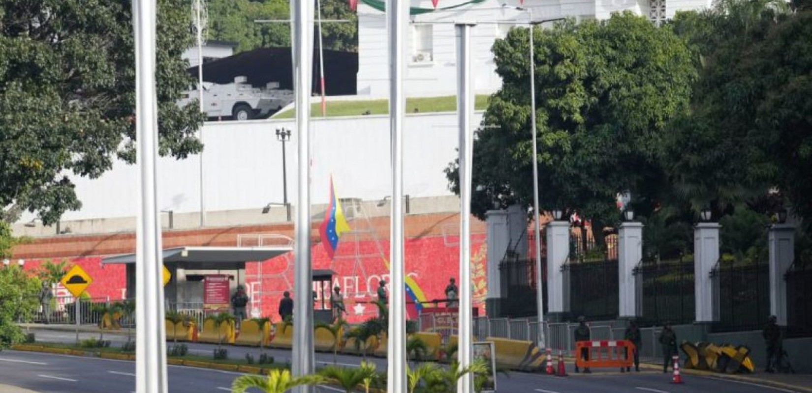 Βενεζουέλα: Πόλη φάντασμα το Καράκας - Εξαίρεση οι τεράστιες ουρές στα σούπερ μάρκετ (φωτό)