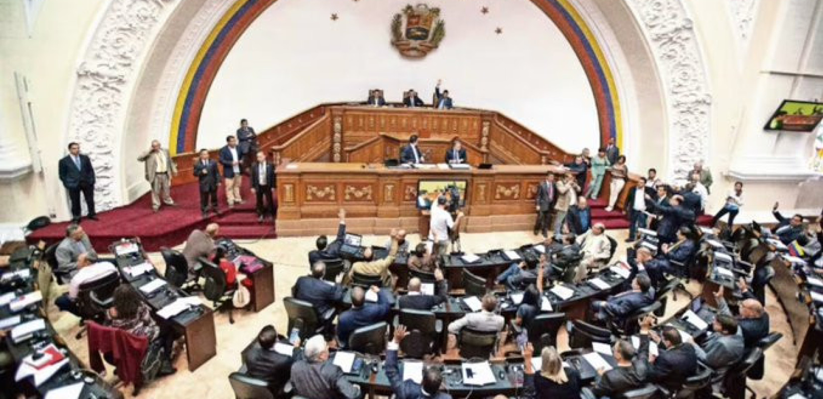 «Η πατρίδα είναι σε καλά χέρια, μπαμπά»: Το συγκινητικό μήνυμα του γιου του Μαδούρο από το βήμα της Βουλής (βίντεο)