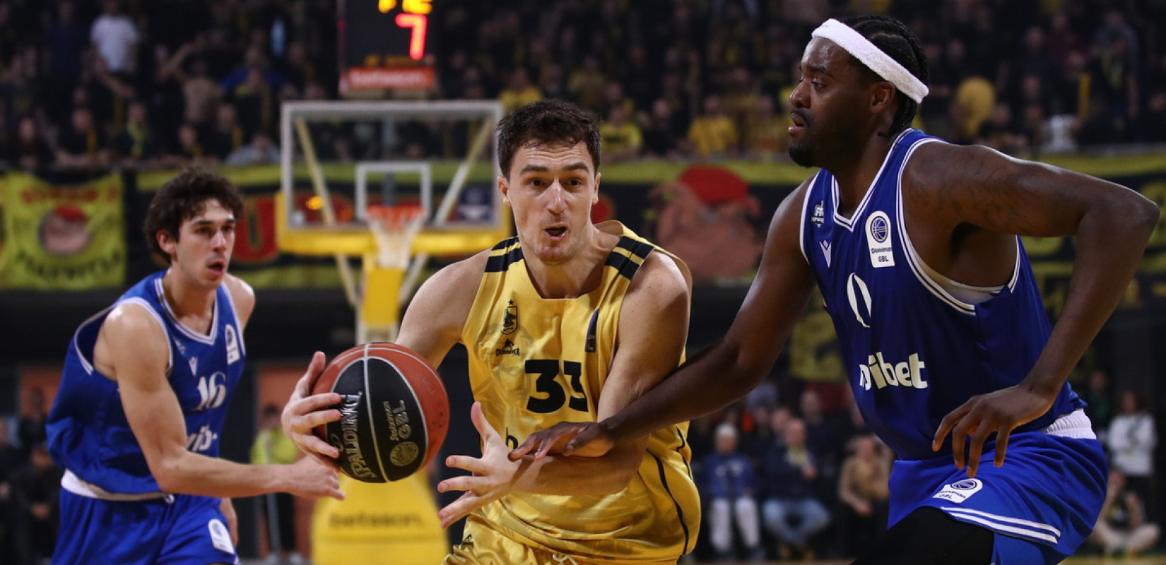 Μπάσκετ: Η καλύτερη εμφάνιση του Άντζουσιτς με τη φανέλα του Άρη μέχρι την επόμενη (βίντεο)