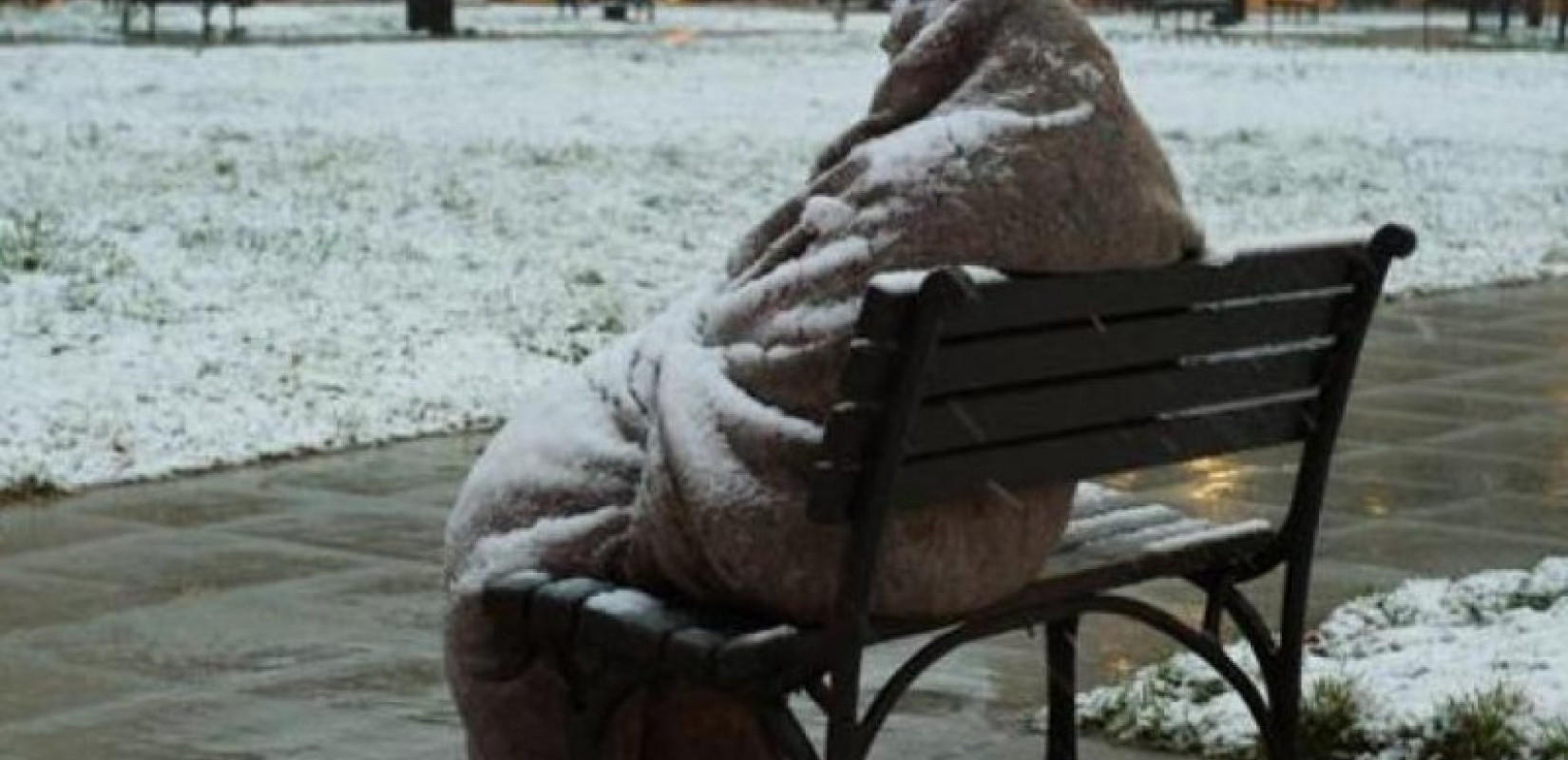 Θεσσαλονίκη: Έκτακτα μέτρα για αστέγους και πολίτες λόγω ψύχους - Διανομή κουβερτών και τροφίμων