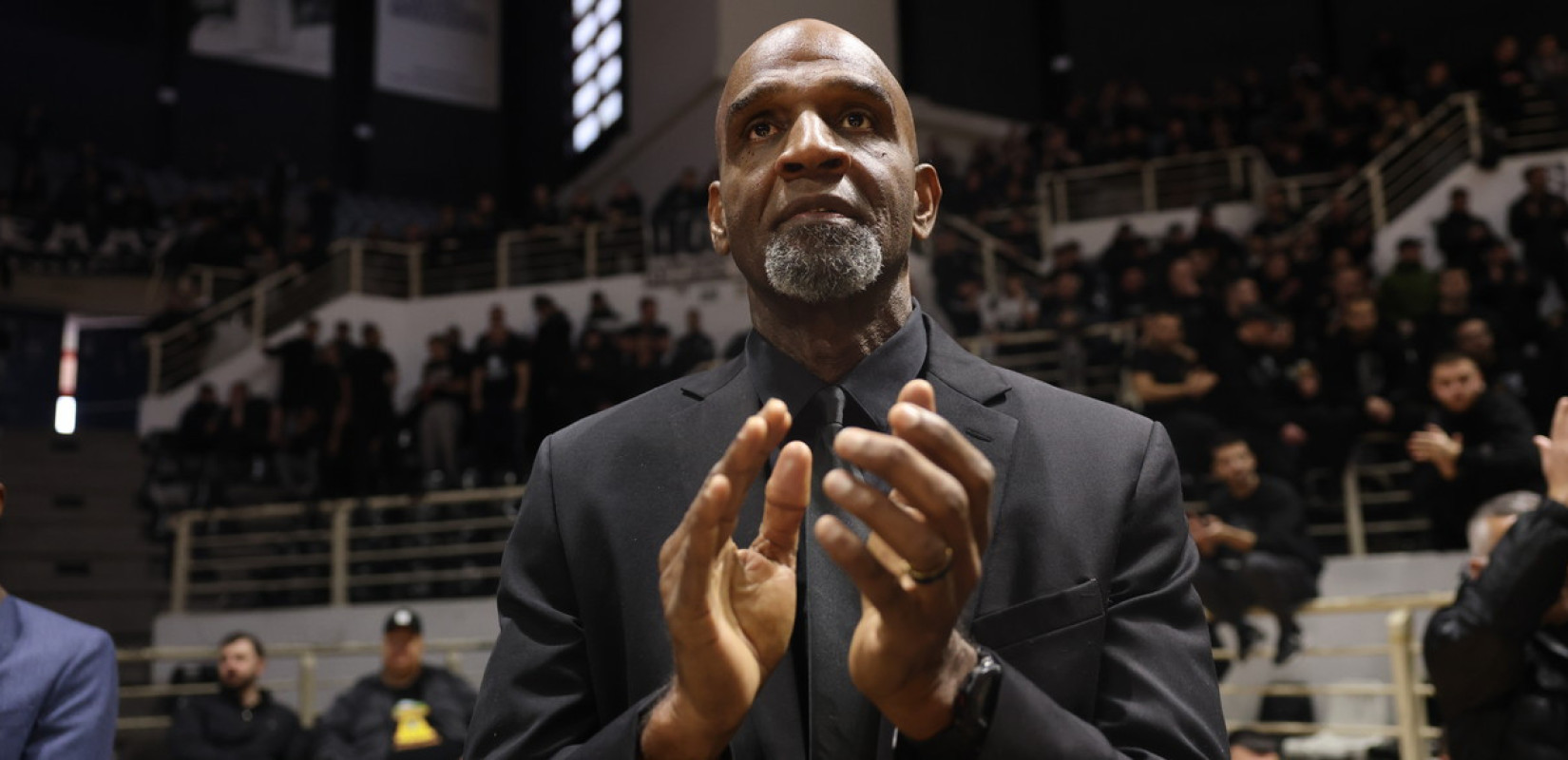 Μπάσκετ: Ο Μπάρλοου επέστρεψε και αποθεώθηκε από τους φίλους του ΠΑΟΚ (βίντεο)