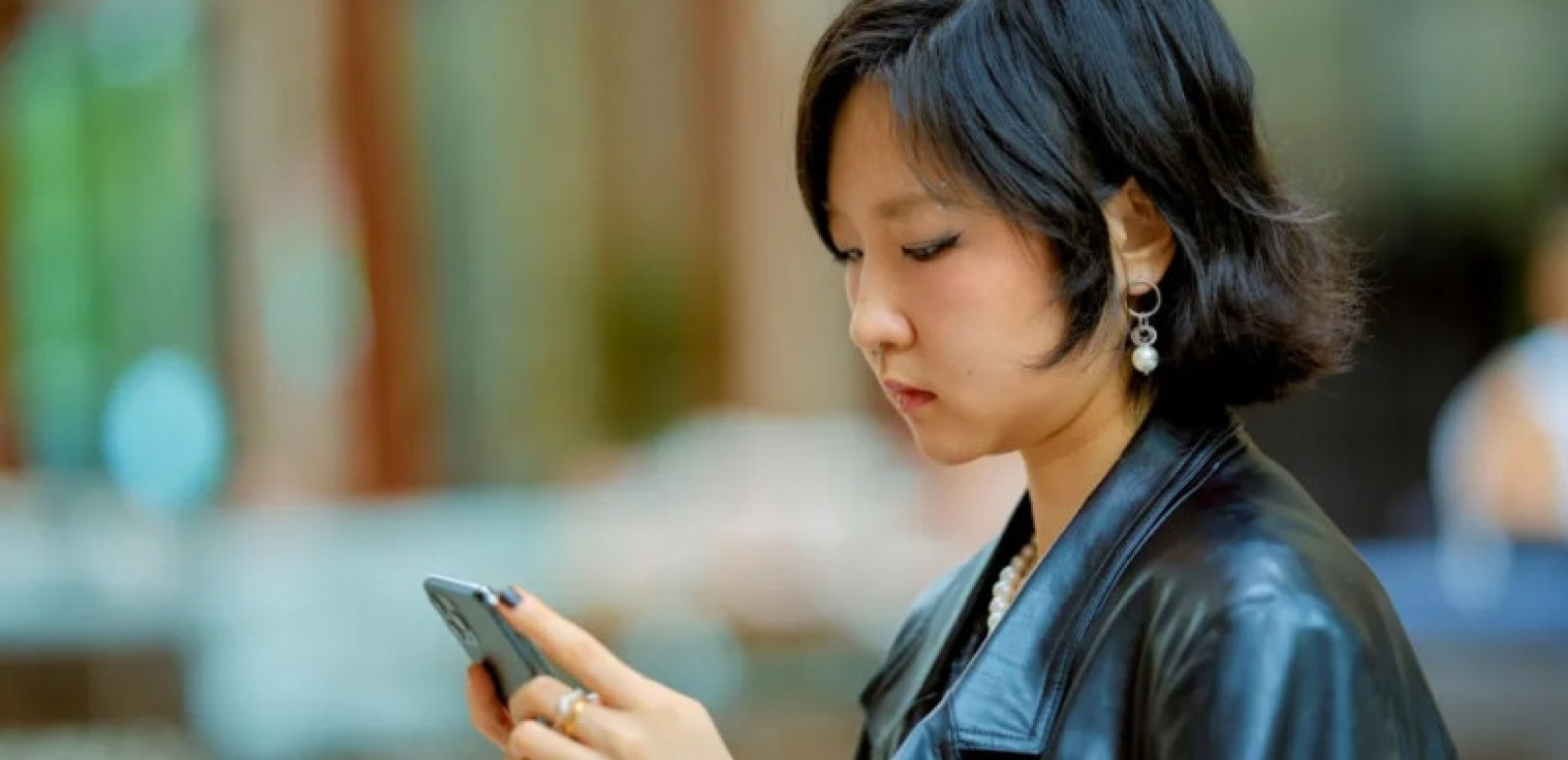 Το «Είσαι Νεκρός;» γίνεται Demumu: Η  viral κινεζική εφαρμογή ασφαλείας για όσους ζουν μόνοι