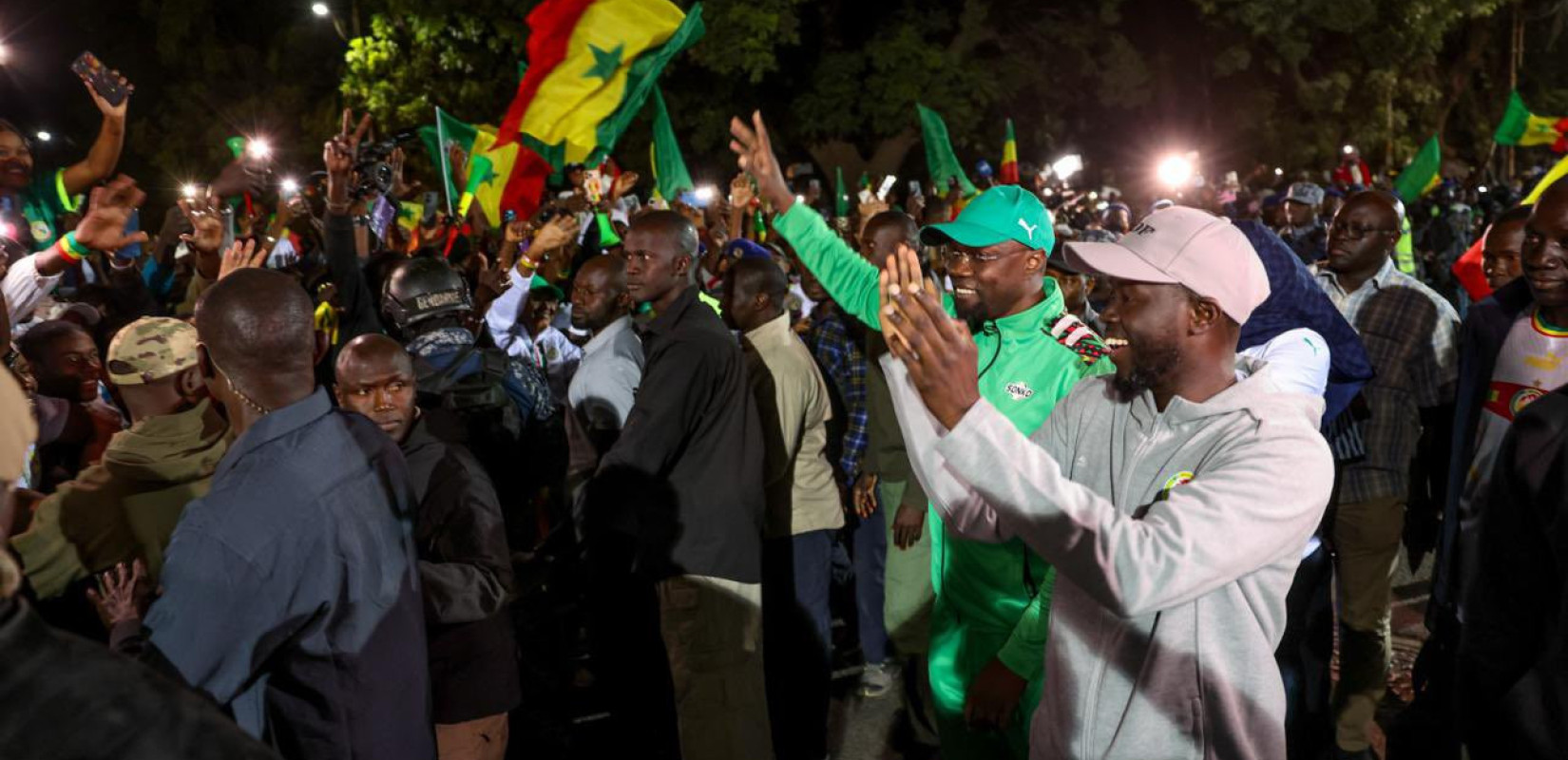 Κύπελλο Εθνών Αφρικής: Σκηνές χάους στο Παρίσι μετά τη νίκη της Σενεγάλης (βίντεο)