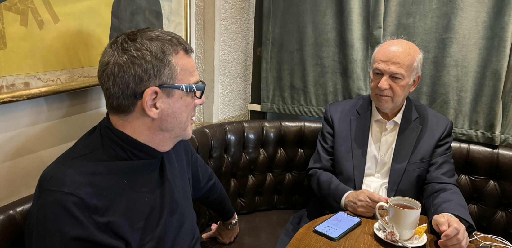 Πρωϊνός καφές με τον υπουργό Δικαιοσύνης Γιώργο Φλωρίδη (βίντεο)