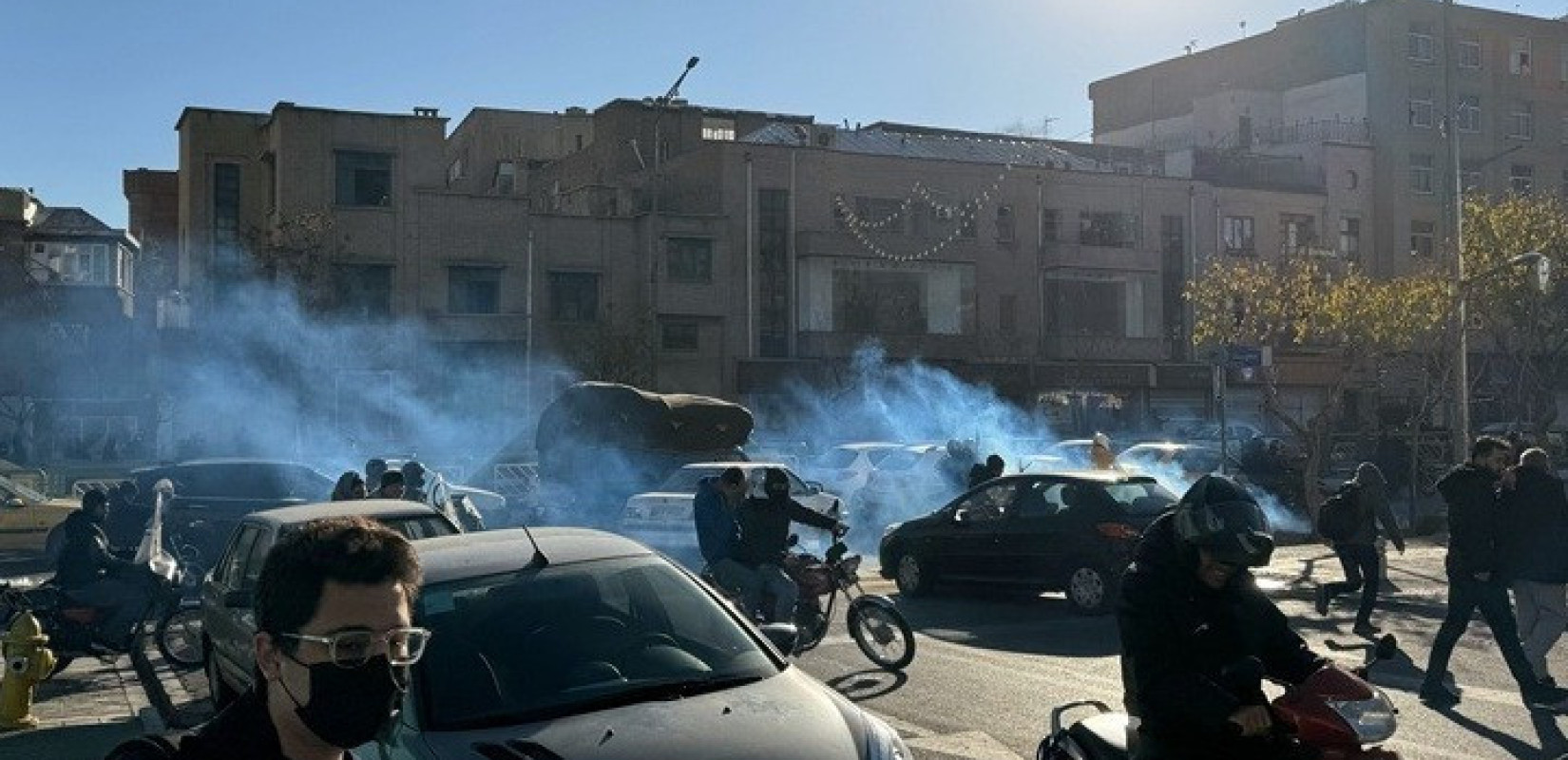 Ιράν: Τουλάχιστον 217 νεκροί στην καταστολή των διαδηλώσεων - Διάγγελμα «επιστροφής» του εξόριστου γιου του Σάχη