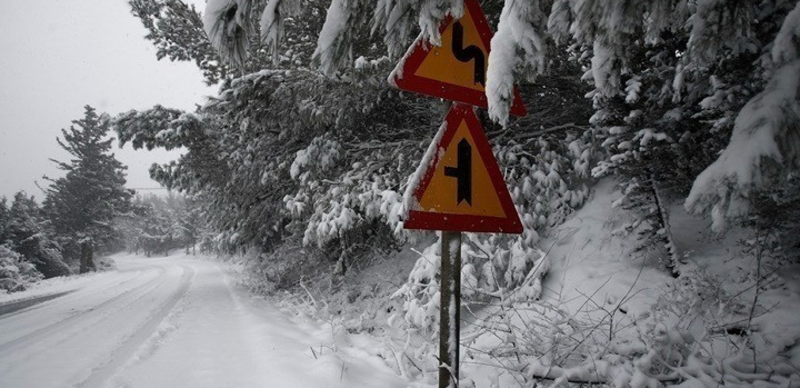 Η πορεία της κακοκαιρίας σε Ήπειρο και Στερεά Ελλάδα: Χιόνια, απαγορεύσεις και «κόκκινος» συναγερμός στους δρόμους