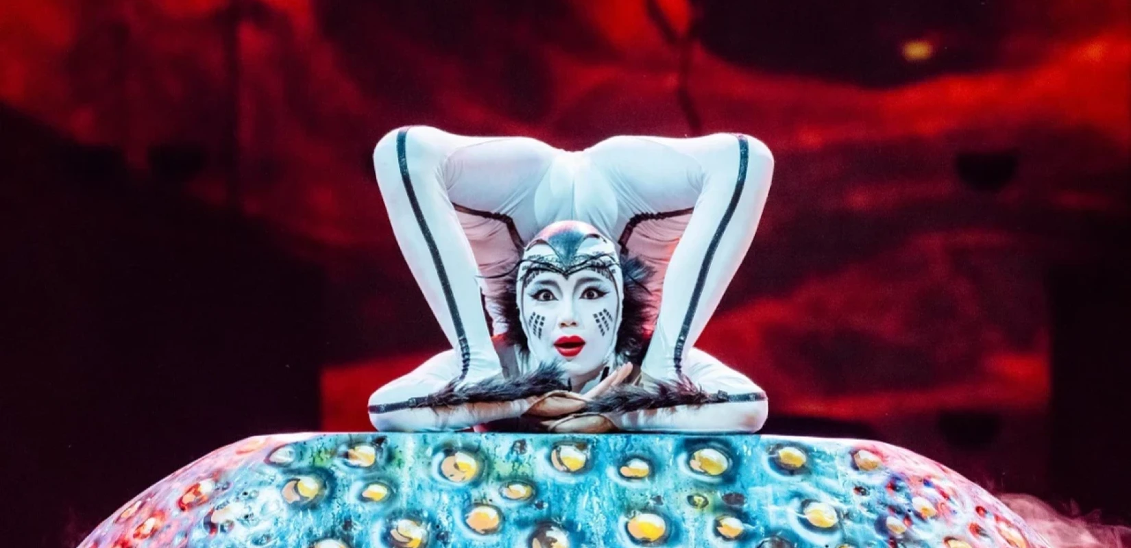 Το Cirque du Soleil επιστρέφει στην Ελλάδα με το νέο εντυπωσιακό show «OVO»