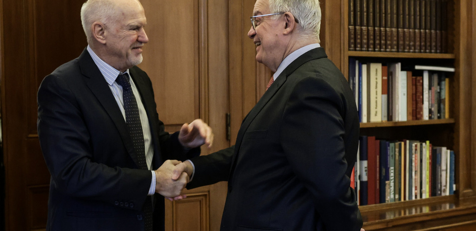 Συνάντηση του Κων. Τασούλα με τον Γ. Παπανδρέου στο Προεδρικό Μέγαρο