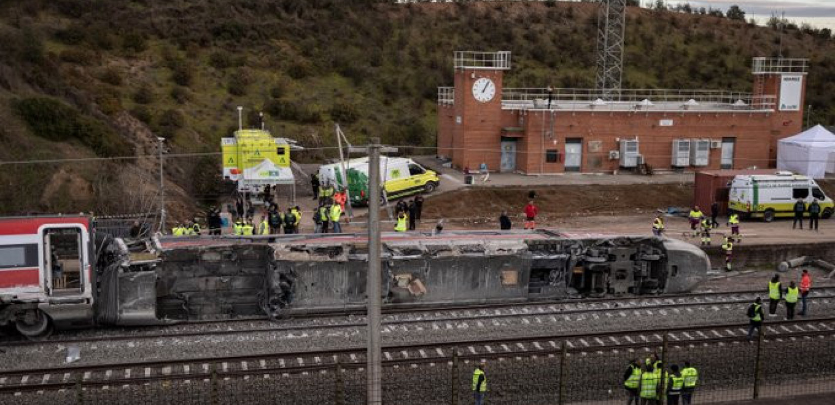 Τραγωδία στην Ισπανία: Τους 41 έφτασαν οι νεκροί από το σιδηροδρομικό δυστύχημα στην Ανδαλουσία