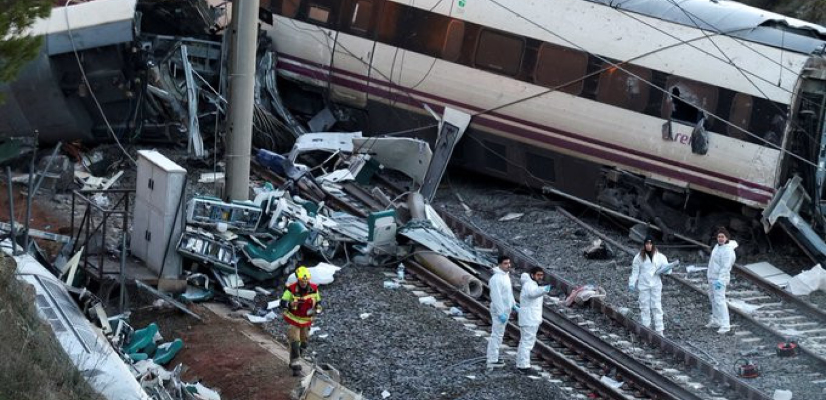 Εθνική τραγωδία στην Ισπανία: Τριήμερο πένθος για τους 39 νεκρούς του σιδηροδρομικού δυστυχήματος