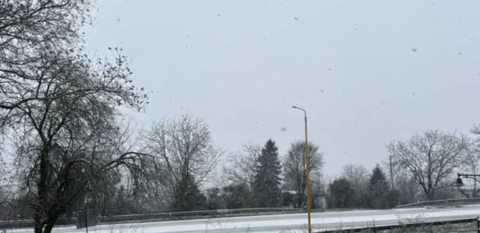 Χιονίζει στο κέντρο των Ιωαννίνων - Δείτε βίντεο