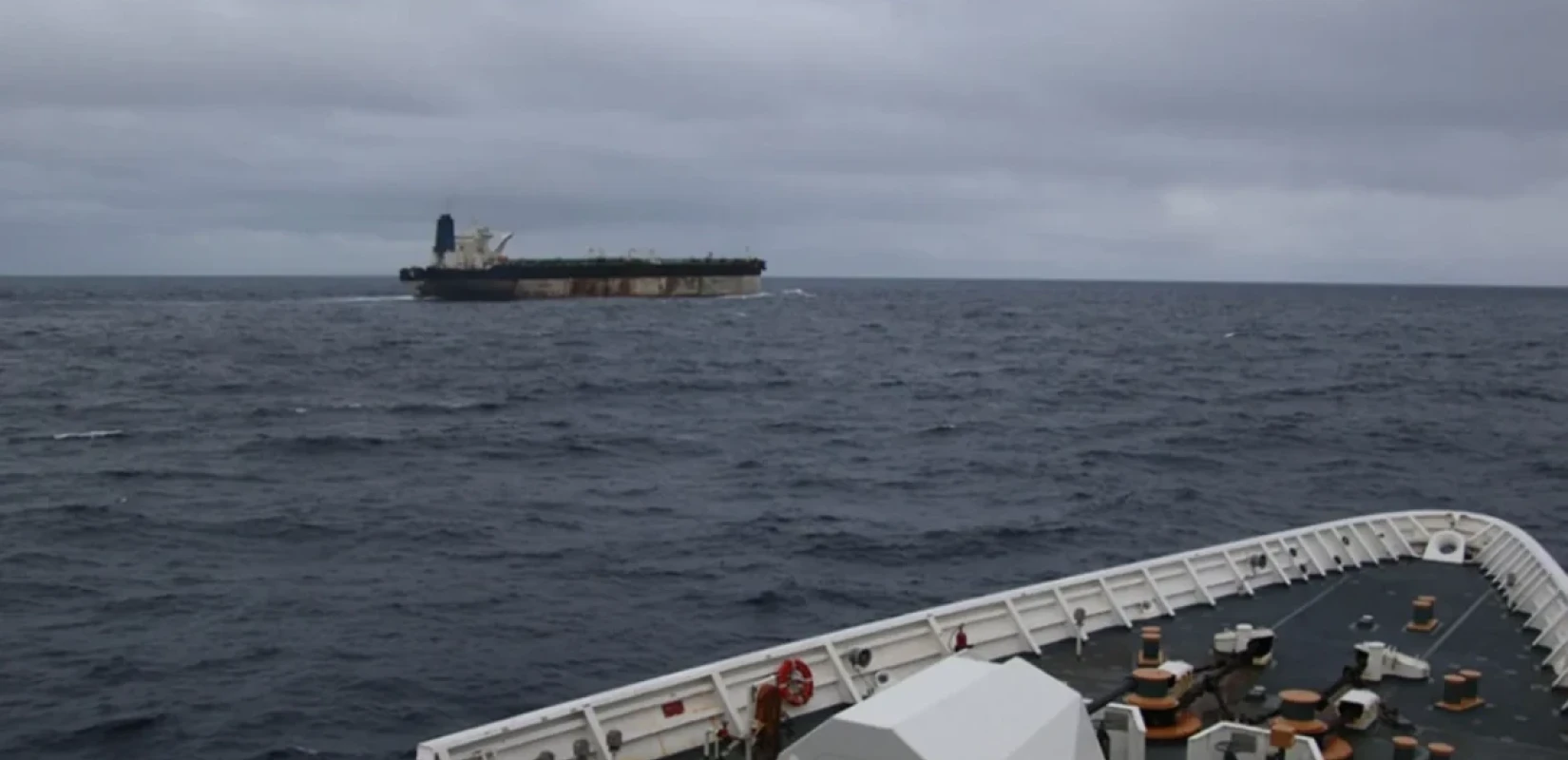 Γεωπολιτικό θρίλερ στον Ατλαντικό: Στα χέρια των ΗΠΑ και δεύτερο τάνκερ μετά από επεισοδιακή καταδίωξη