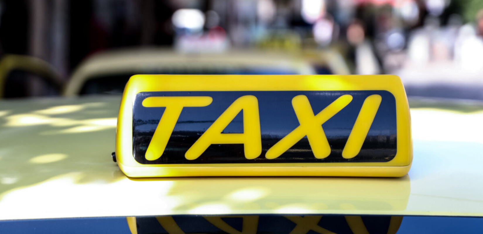 Βόλος: Πυροβόλησαν ταξί με αεροβόλο την ώρα που αποβίβαζε πελάτη