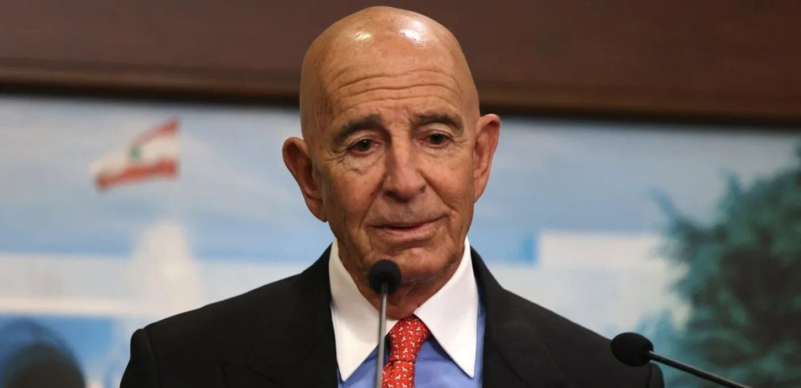 Φωτογραφία αρχείου του Αμερικανού πρέσβη - Πηγή: https://www.middleeasteye.net/sites/default/files/styles/max_2600x2600/public/images-story/Lebanon-US-ambassador-envoy-Tom-Barrack-Presidential-Palace-Baabda-26-August-2025-AFP.jpg.jpg?itok=6w22kogw