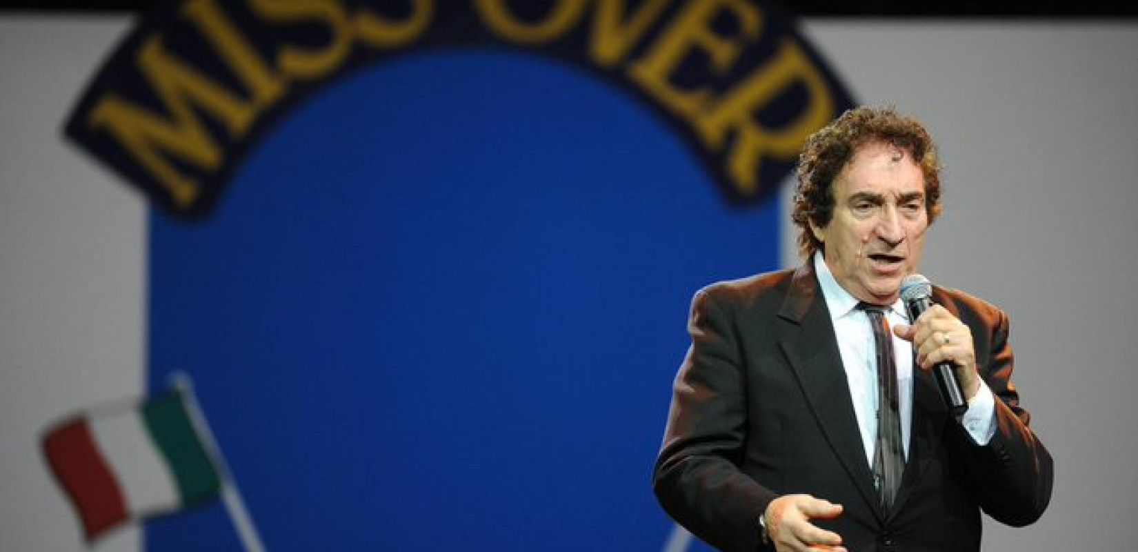 Πένθος στην Ιταλία: «Έφυγε» στα 89 του ο θρυλικός Τόνι Νταλάρα (βίντεο)