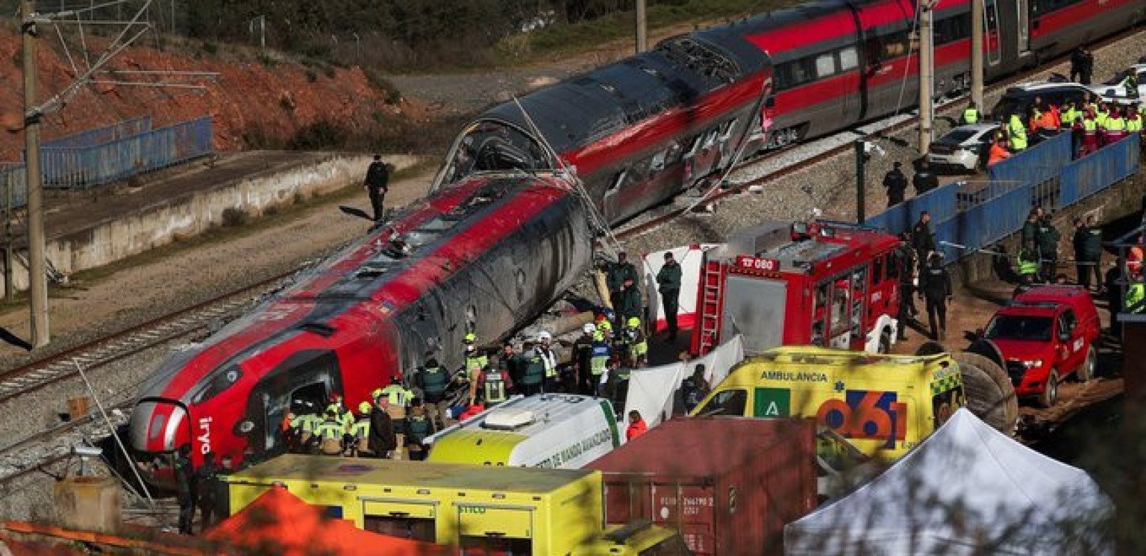 Ισπανία: Σπασμένο αρμό στις ράγες βρήκαν ειδικοί που ερευνούν τα αίτια της τραγωδίας των 40 νεκρών
