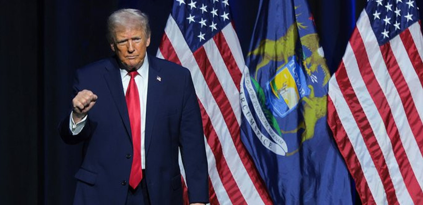 Ο Τραμπ «αγκαλιάζει» τον Ιησού μέσω AI και κλιμακώνει την κόντρα με το Βατικανό