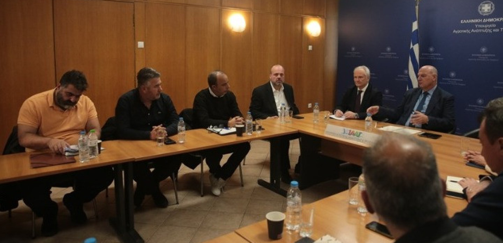 Απαντήσεις σε τεχνικά αγροτικά ζητήματα στη συνάντηση Τσιάρα με εκπροσώπους μπλόκων