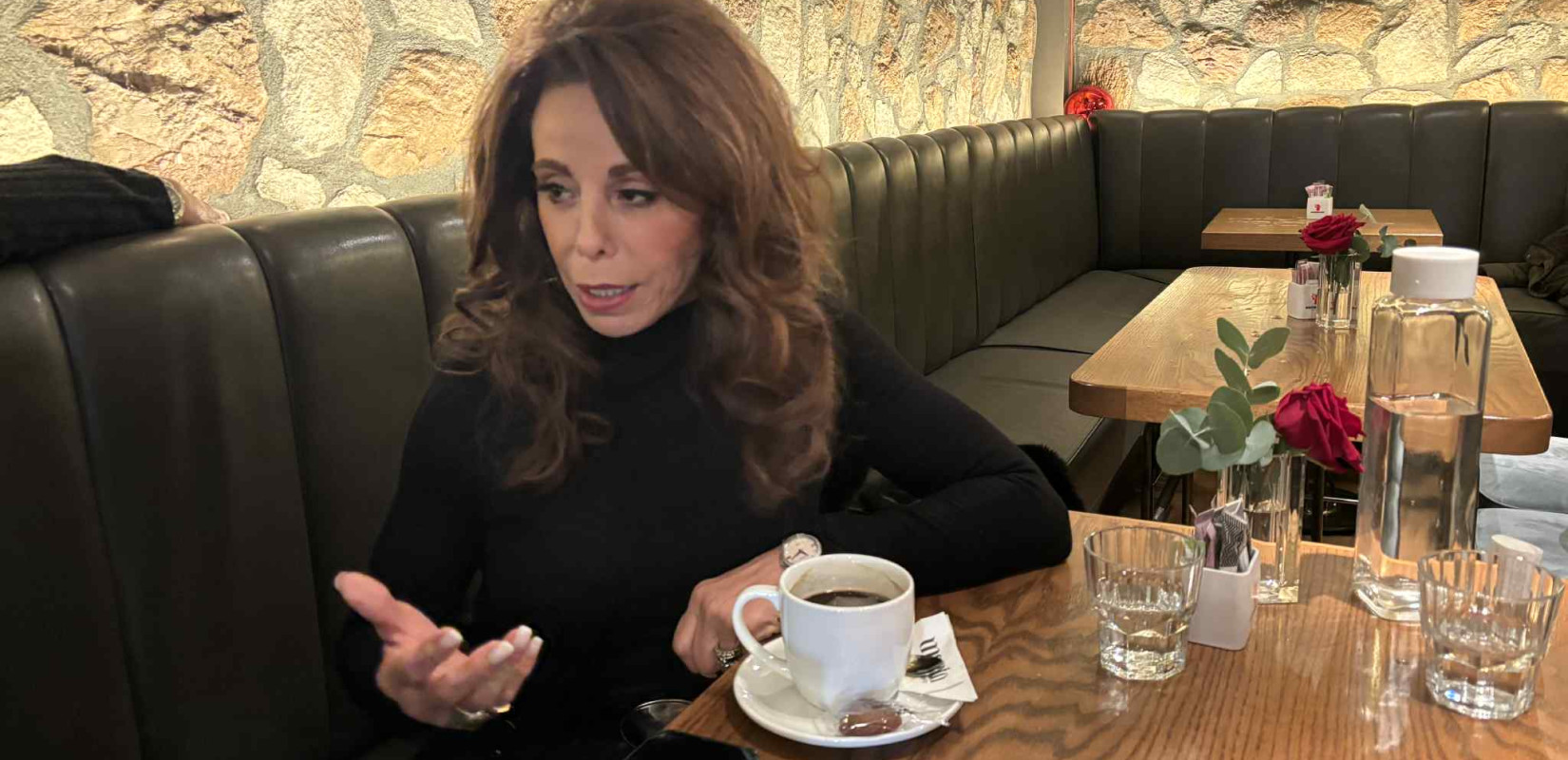 Πρωινός καφές με τη Βούλα Πατουλίδου (βίντεο)