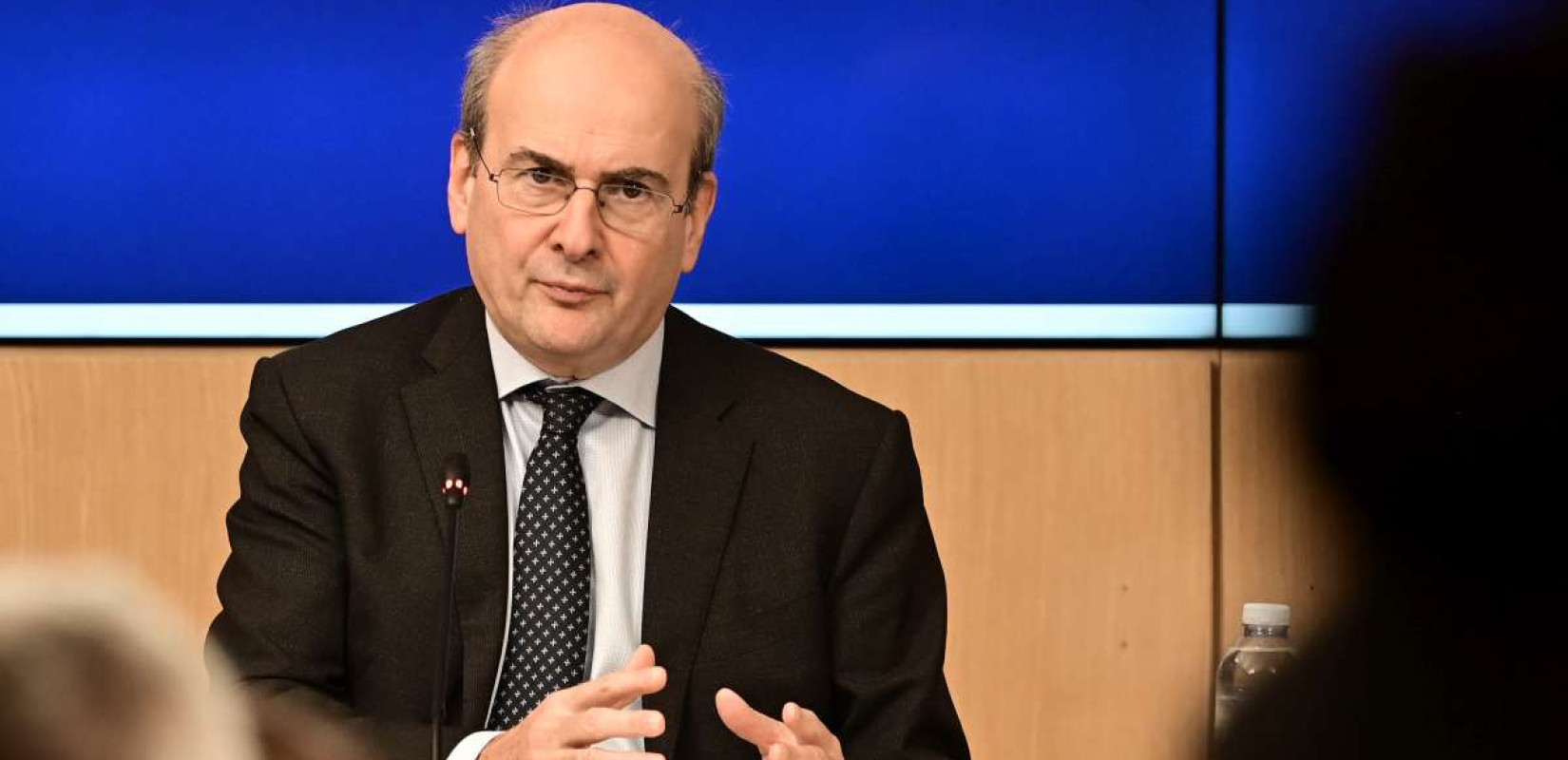 Χατζηδάκης για Fuel Pass 2026: Οι μειώσεις στη βενζίνη θα περάσουν απευθείας στην τσέπη του καταναλωτή (βίντεο)