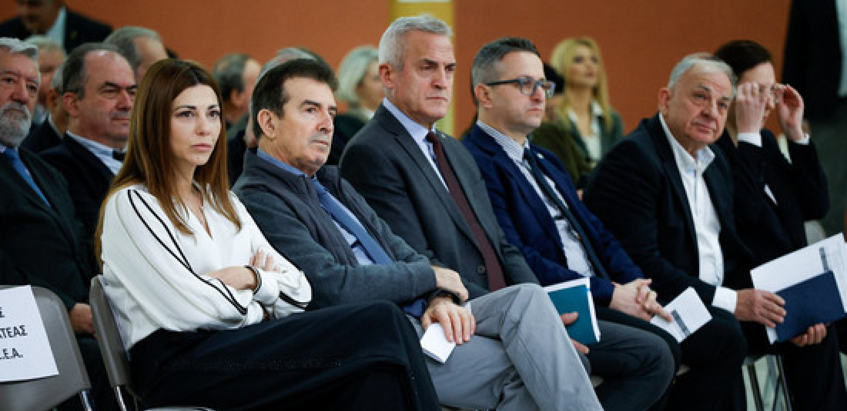 «Μέτωπο» Παιδείας και Προστασίας του Πολίτη κατά της σχολικής βίας - «Να μη φοβάστε, είμαστε δίπλα σας» το μήνυμα προς τους εκπαιδευτικούς