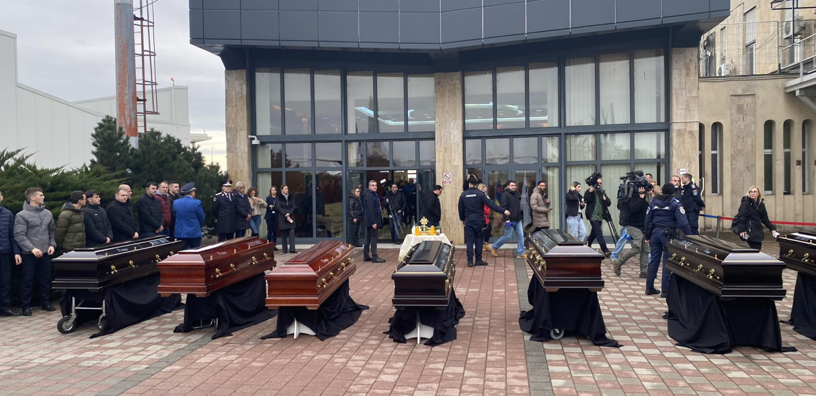 Ρουμανία: Θλίψη και οδύνη για τα αδικοχαμένα αετόπουλα που πέταξαν για τη Θεσσαλονίκη (βίντεο)