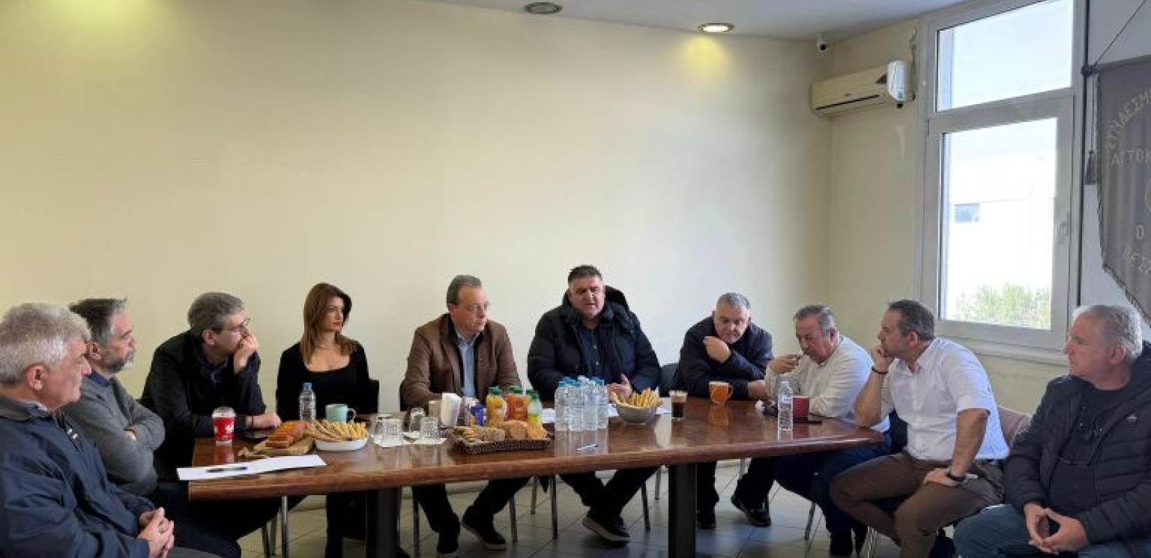 Σ. Φάμελλος: «Η κυβέρνηση επιτίθεται εκδικητικά στον κλάδο των ταξί για να εξυπηρετήσει ιδιωτικά συμφέροντα»