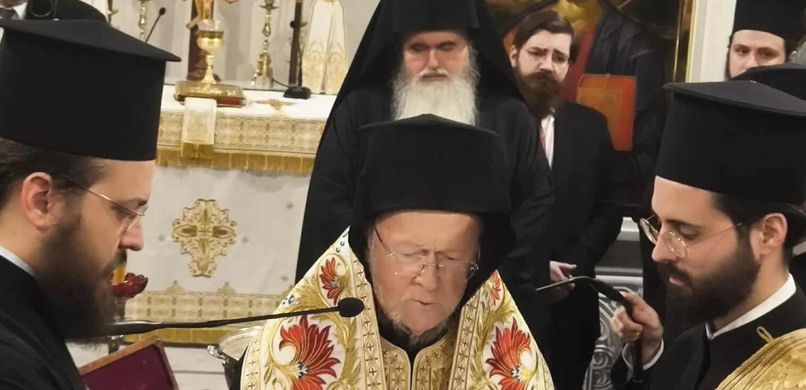 Ιστορικές στιγμές στην Καλαμαριά: Θυρανοίξια του Ναού Αγίων Χαραλάμπους και Αργυρή από τον Οικουμενικό Πατριάρχη Βαρθολομαίο