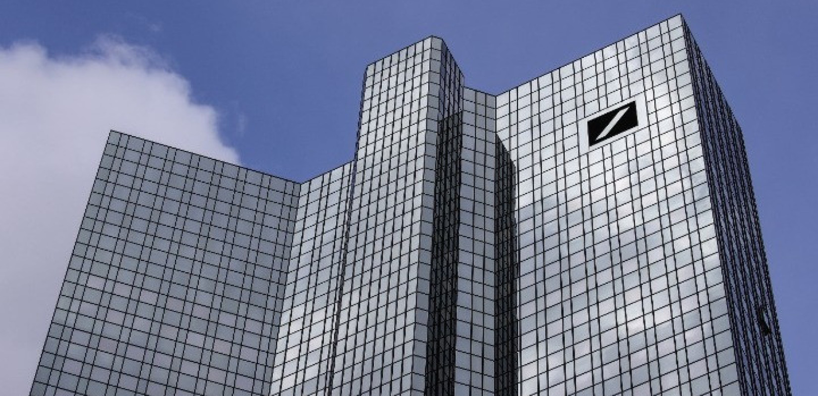 Γερμανία: Έρευνα για ξέπλυμα μαύρου χρήματος στην Deutsche Bank - Αφορά τον Αμπράμοβιτς